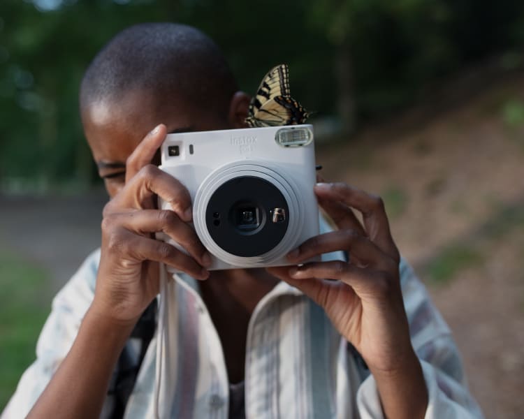 Instant Film Cameras With Instant Photos & Pictures